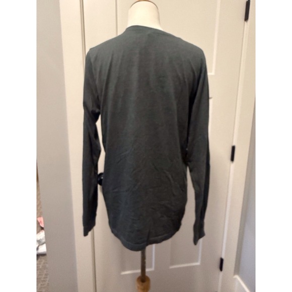 Drinks Well With Others Long Sleeve Tshirt Women's Large St Patrick Day - Picture 4 of 5